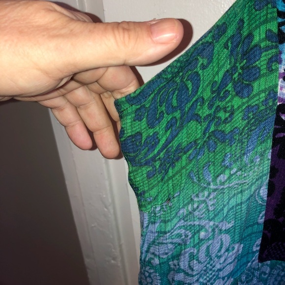 Papa Vancouver Green and Blue Tie Front Tank Top, great for summer vacation used - Picture 3 of 6